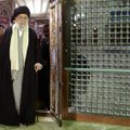 Irano ajatola Khamenei kritikuoja Rouhani ir Zarifą dėl branduolinės sutarties