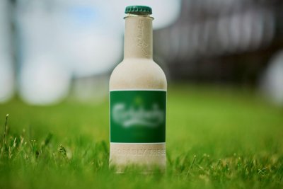 Biologiškai skaidaus ir visiškai perdirbamo pluošto tara (Carlsberg nuotr.)