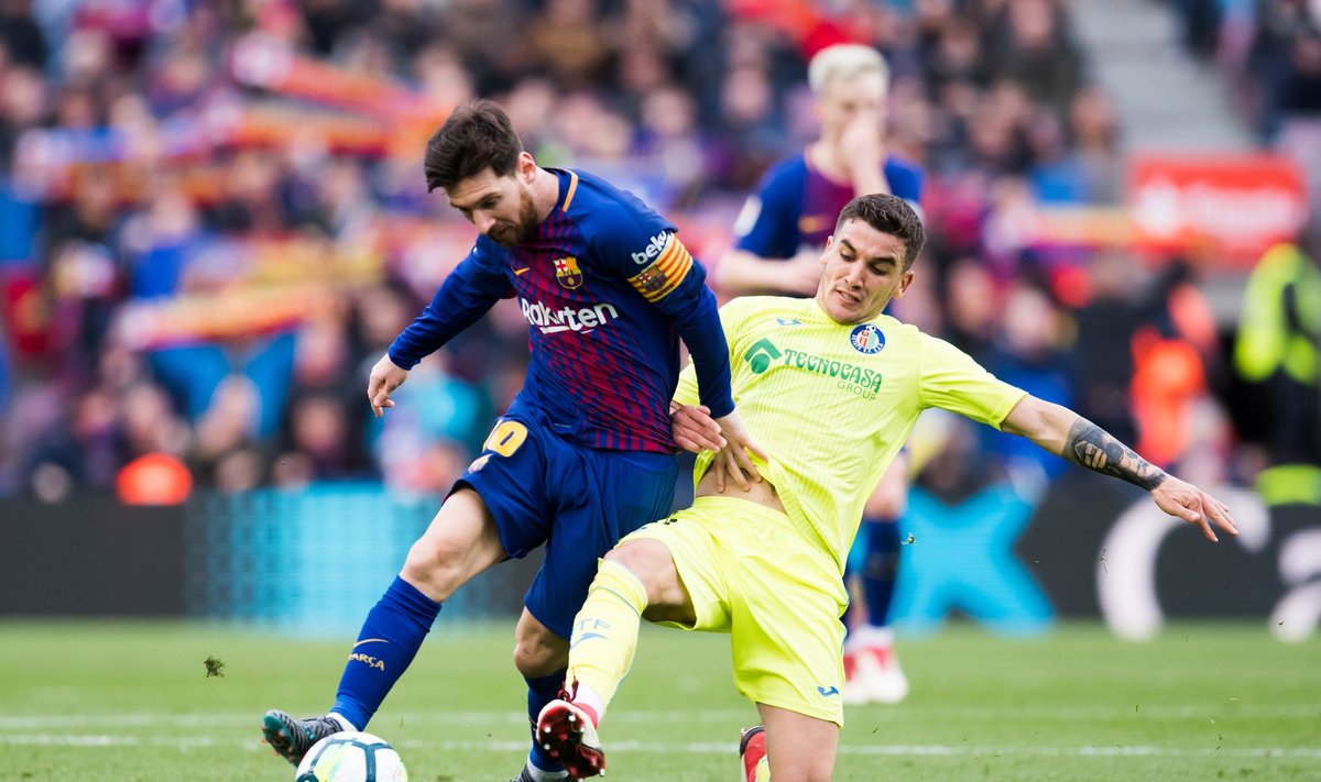 Mauro Arambarri stabdo Lionelį Messi