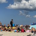 Poilsiautojų nuotaikos Šventojoje: kainos verčia išsižioti, bet pramogų pasiūla pliaže viską kompensuoja