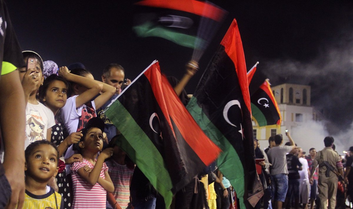 Libijos valdančioji taryba perdavė valdžią naujam parlamentui