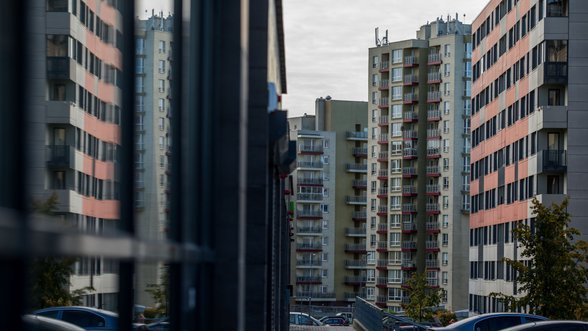 Daugybė lietuvių daro klaidą, dėl kurios gali permokėti už būsto kreditą