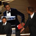 Holivudo žvaigždės pasmerkė „Oskarų“ scenoje kolegai į veidą netikėtai vožusį Willą Smithą: smurtu meilės neįrodysi