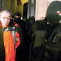 Prancūzijoje – reidai prieš jogos sektą: suimtas guru ir dar 40 žmonių