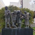 Vilniaus Konstitucijos prospekte kuriasi meno oazė: atsirado nauja skulptūra