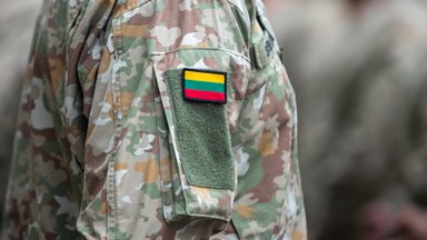 Lithuanians approve of permanent mandatory military service, survey finds
