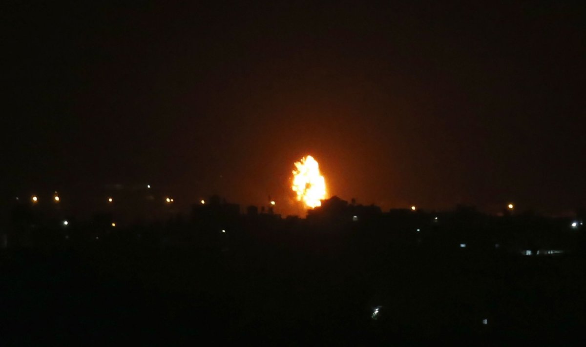 Izraelio lėktuvai smogė taikiniams Gazos Ruože