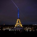 Eifelio bokštas nušvito Ukrainos vėliavos spalvomis