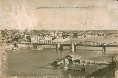 Senamiesčio panorama su tarpukariu pastatytu Vytauto Didžiojo (Aleksoto) tiltu per Nemuną, 1931 m. // Maironio lietuvių literatūros muziejaus (LIMIS) nuotr.