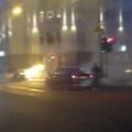 Vilniuje po avarijos automobilis užsidegė atvira liepsna