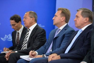 Jurijus Ušakovas, Igoris Šuvalovas,Sergejus Lavrovas