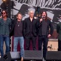 „Foo Fighters“ pagerbė grupės būgnininko atminimą Londone vykusiame labdaringame koncerte