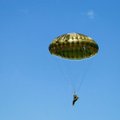 Sidnėjuje pateikti kaltinimai neteisėtai su parašiutu iššokusiam Prancūzijos piliečiui