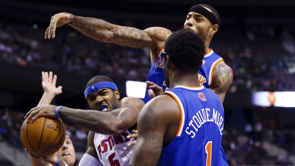 NBA lygoje – dar viena „Knicks“ nesėkmė, „Kings“ finišas 10:0 ir tik 13-a L. Jameso taškų