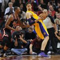 NBA milžinų dvikovoje „Heat“ klubas įveikė „Lakers“