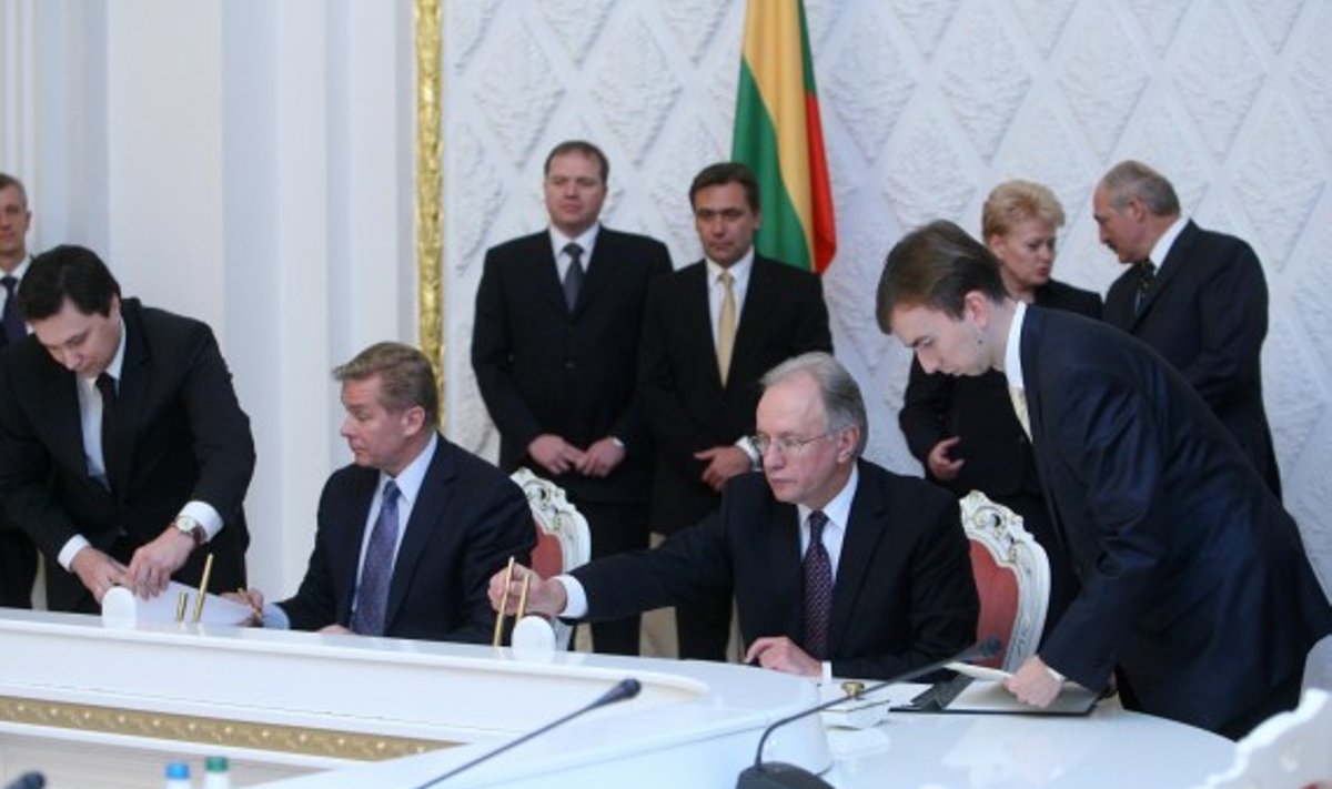 Lietuvos ir Baltarusijos susitarimo dėl pasienio gyventojų kelionių tvarkos pasirašymas
