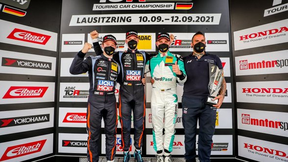 Jonas Karklys iškovojo podiumą Vokietijos žiedinėse lenktynėse