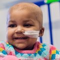 Unikaliu būdu išgelbėjo nuo leukemijos mirštančią mergaitę