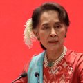 Mianmaro teismas pasiuntė už grotų du Aung San Suu Kyi padėjėjus