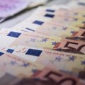 Pareigūnai uždarė dvi nelegalių eurų spaustuves