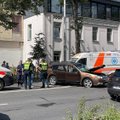 Vilniuje į avariją pateko greitosios pagalbos automobilis, pranešama apie prispaustus žmones