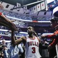 NBA naktis: D. Wade'o debiutas Čikagoje, agresyvios aistros Portlande ir trys įspūdingi milžinų dubliai