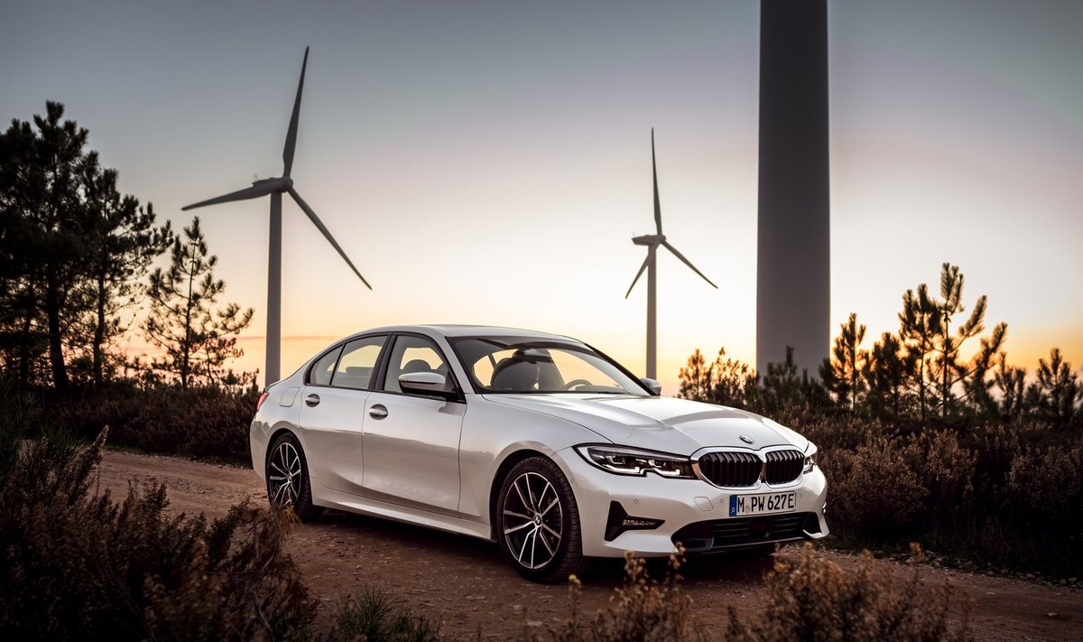 BMW Ženevos automobilių parodoje pristatys naujų 3 serijos modelių