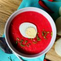 Karamelizuotų svogūnų ir burokėlių sriuba: puikus būdas sušilti