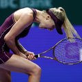 Ukrainietė eliminavo titulą gynusią Wozniacki ir iškopė į WTA čempionato pusfinalį