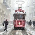 Снегопады парализовали Стамбул: Босфор закрыт, рейсы отменены