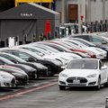 „Tesla“ nebėra Vakarų Europos karalienė – ją lenkia jau du elektromobilių gamintojai