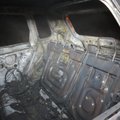 Nuo kelio nulėkęs „Subaru Legacy“ apvirto ir sudegė