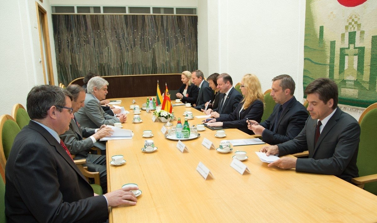 Susitikimas su Ispanijos užsienio reikalų ir bendradarbiavimo ministru Alfonso Maria Dastį 
