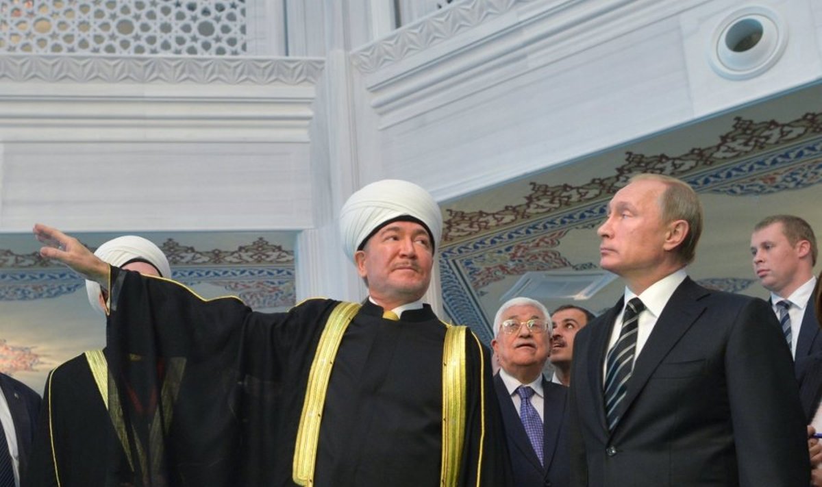 V. Putinas dalyvavo didžiulės mečetės atidaryme
