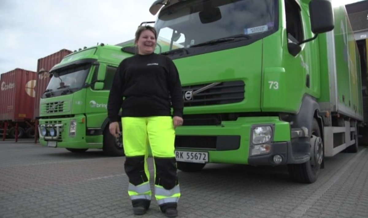 Lietuvė Norvegijoje vairuoja sunkvežimį