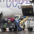 „WizzAir“ seka „Ryanair“ pavyzdžiu: rankinis bagažas lėktuve – už papildomą kainą