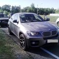Teisių nė neturintis dvidešimtmetis įkliuvo su Lenkijoje vogtu „BMW X6“