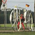 Vokietis sukonstravo dviratį su dešimtkampiais ratais