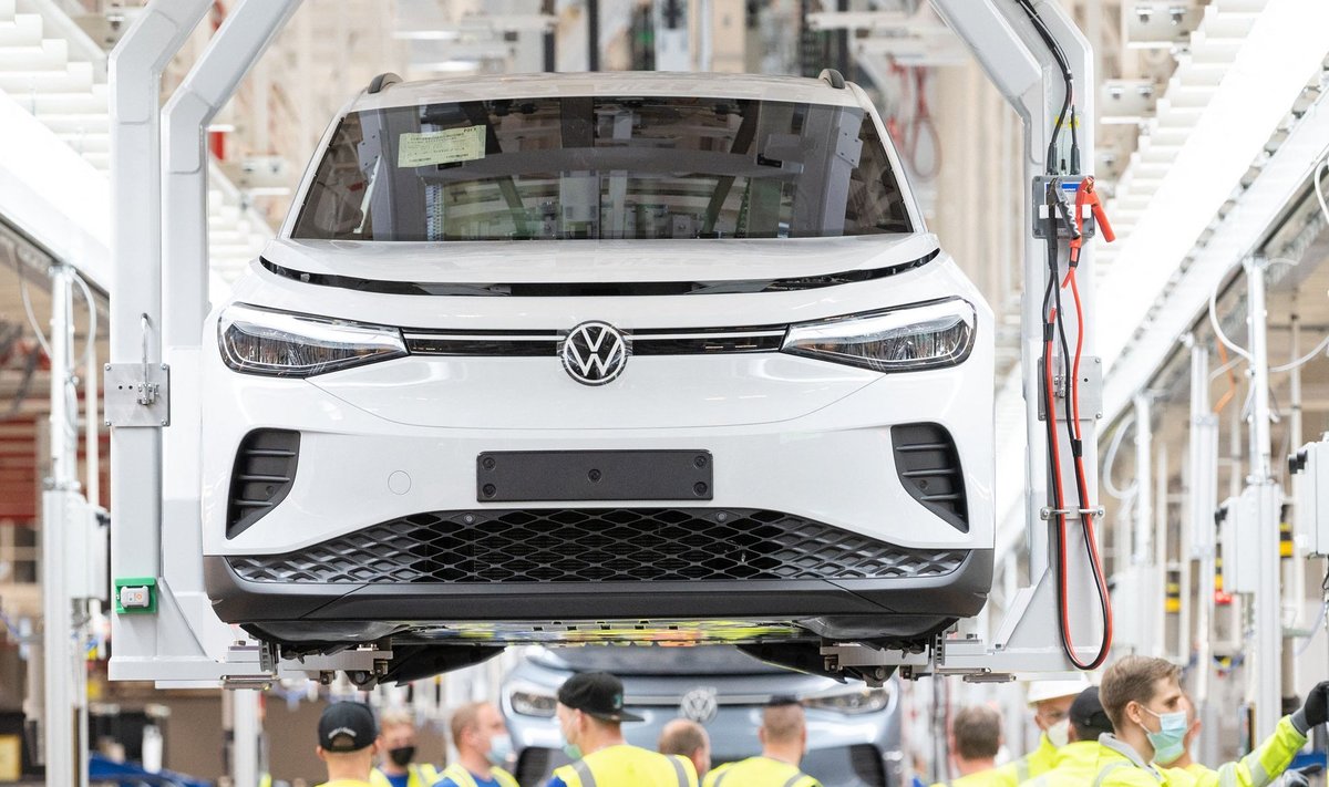 Surinkinėjamas „Volkswagen“ ID.4 elektromobilis