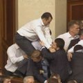 Ukrainos parlamento darbą vėl trikdo deputatų grumtynės