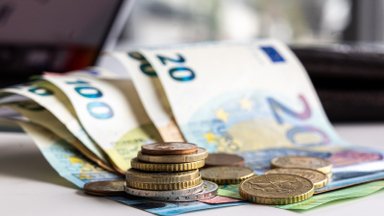 Finansiniai sukčiai pernai išviliojo 12 mln. eurų, savininkams grąžinti 5 mln. eurų