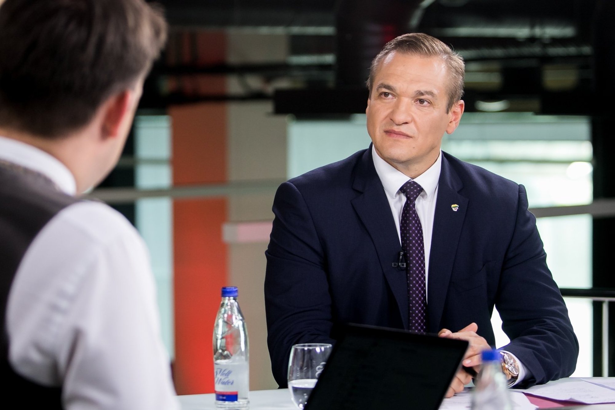 Buvęs vidaus reikalų ministras pradėjo eiti krašto apsaugos ...