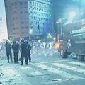 Buenos Airėse šėlstantys „Boca Juniors“ fanai  susirėmė su policija