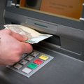 В Литве сокращается количество банкоматов