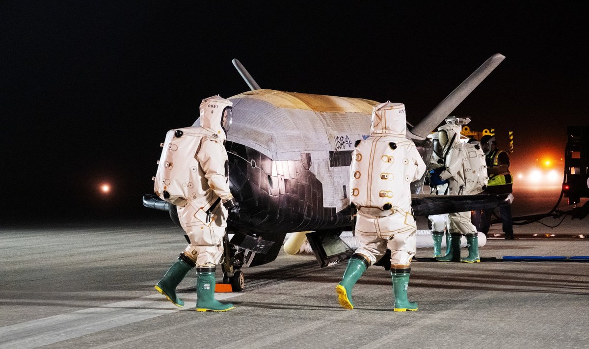 Bepilotis orlaivis X-37B. Boeing/US Space Force nuotr.