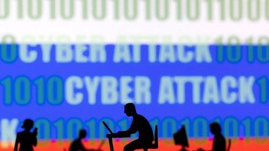 Kibernetinė ataka Lietuvoje sukėlė melagienų bangą. Kokie melai sklido mokykloms sulaukus grasinimų sprogmenimis?