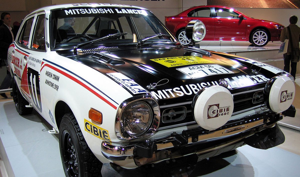 1976 m. "Mitsubishi Lancer"