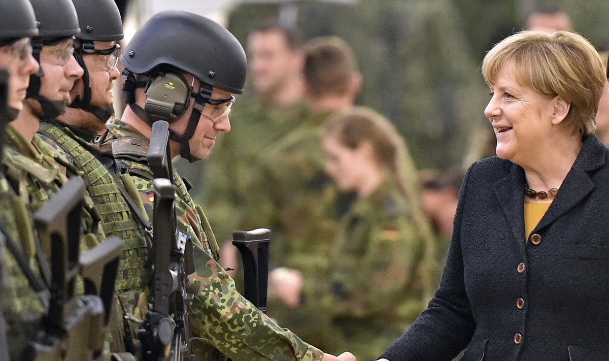 A. Merkel su Vokietijos kariais