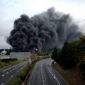 Prancūzijoje – didžiulis gaisras chemijos įmonėje, gyventojai prašomi neiti į lauką