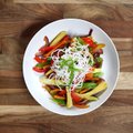 Pietų idėja: kai atsibosta mėsa – laikas vegetariškam „wok“ patiekalui